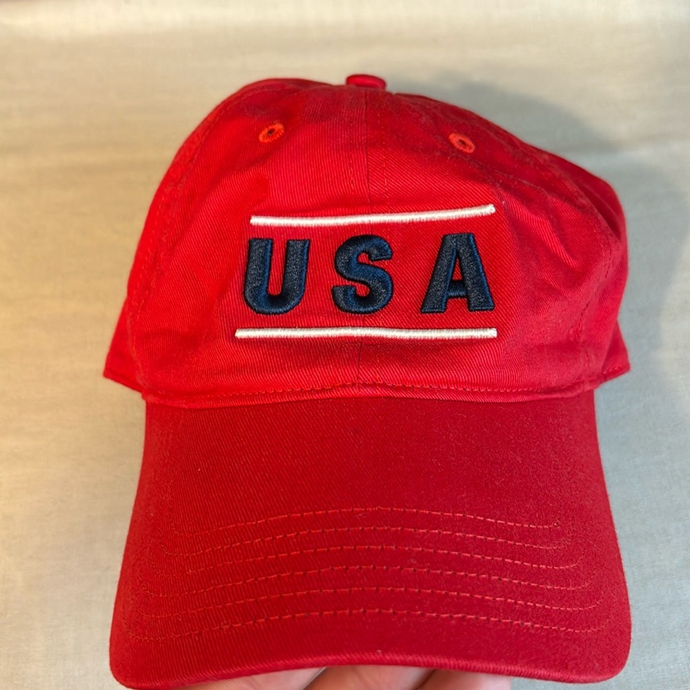 Under Armour USA Dad Hat / Run Cap LIKE NEW